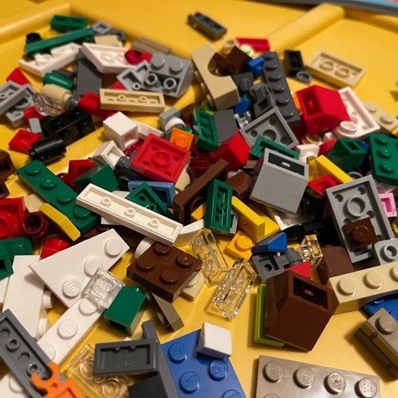 LEGO Christmas Build Up 40222 250pcs 24 in 1 Holiday with Manuals & Open Box - Picture 3 of 11